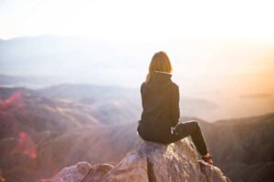 girl-at-top-of-mountain girl-at-top-of-mountain